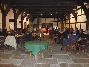 Buchpremiere: "Kafka - ein Doppelgänger zweier Welten" Lesung im Mettinger Schultenhof - Rotes Sofa am Samstag, 28.9.2013 